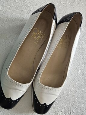 Vintage Joan & David White and Black Leather Two-Tone Heels